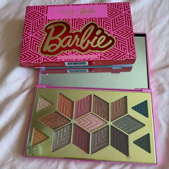 New! PUR X Barbie Endless Possibilities II Signature 15-Piece Eyeshadow Palette - Picture 4 of 6
